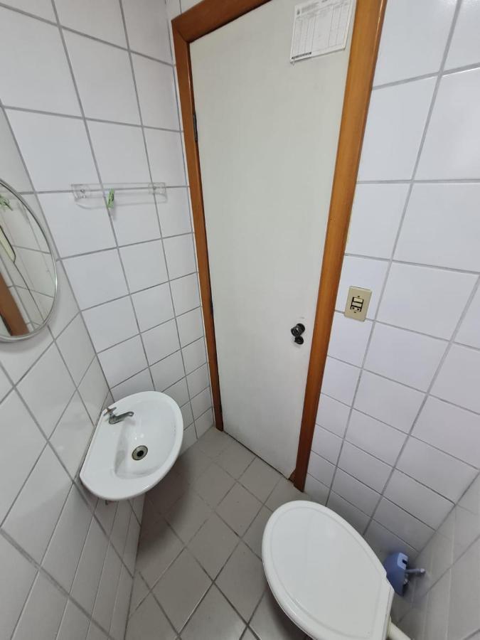 Apt Encantador Centro Guarapari, Completo, 50 M Da Praia Exterior foto